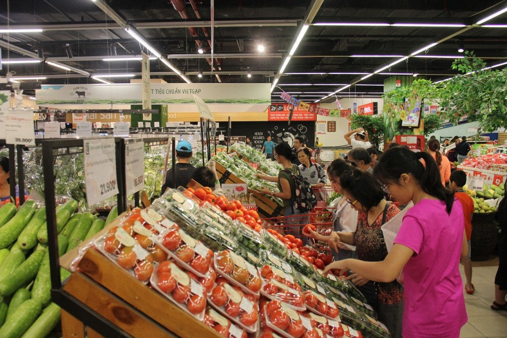 Giá nhiều loại thực phẩm tiếp tục giảm tại siêu thị