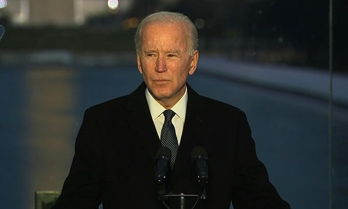 Tổng thống đắc cử Mỹ Joe Biden tại lễ tưởng niệm các nạn nhân COVID-19 ở thủ đô Washington. Ảnh: CNN.