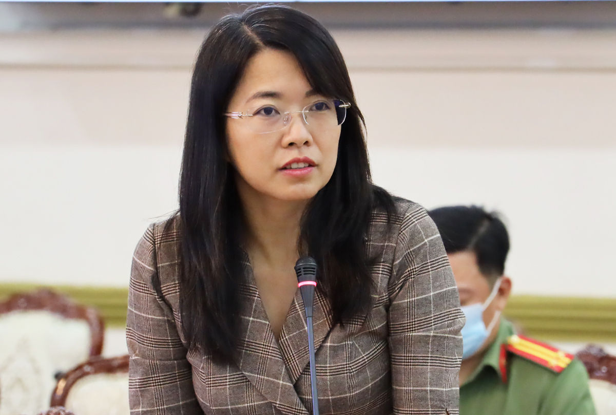 Giám đốc Sở Du lịch Nguyễn Thị Ánh Hoa báo cáo tại cuộc họp. Ảnh: Trung tâm báo chí TP HCM.