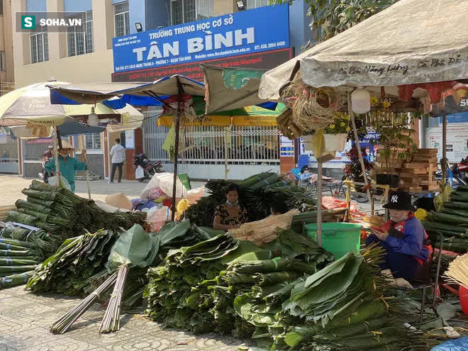 Chợ lá dong đông đúc nhất Sài Gòn chỉ còn vài người bán - Ảnh 7.