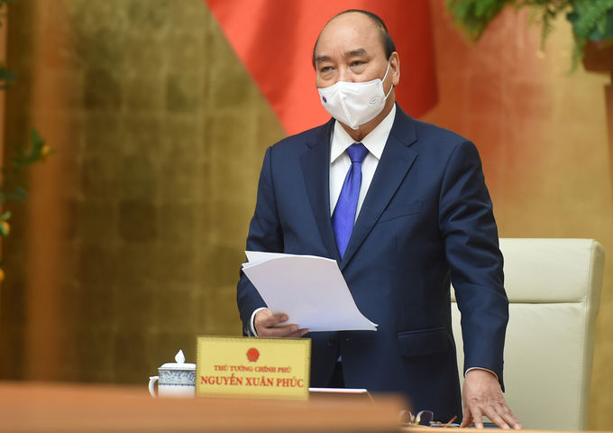 Thủ tướng Nguyễn Xuân Phúc phát biểu tại cuộc họp chiều 15/2. Ảnh: VGP/Quang Hiếu