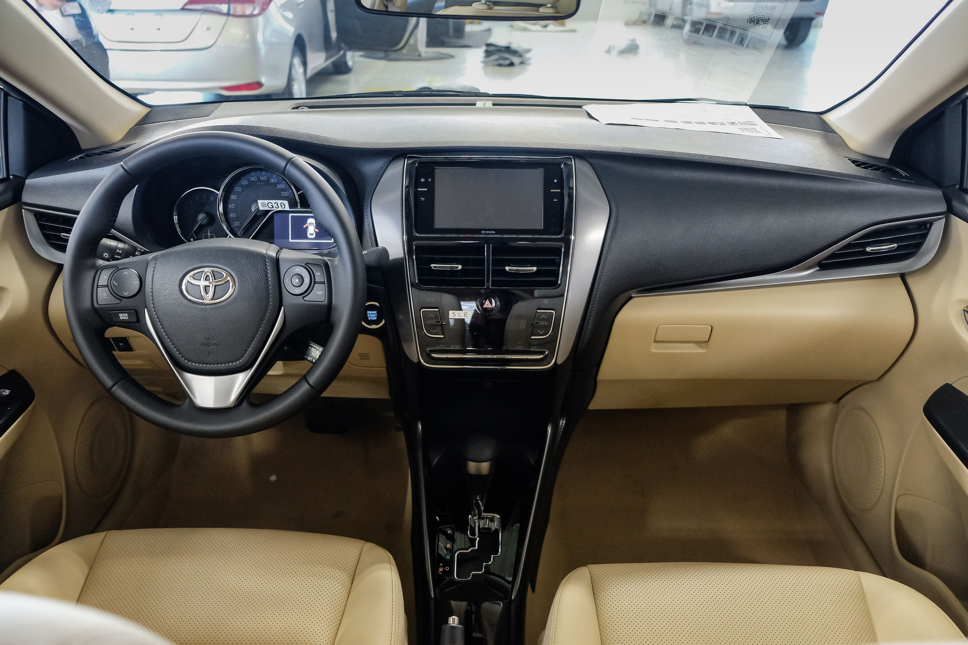 So sanh Toyota Vios G CVT va Hyundai Accent 1.4 AT Dac biet anh 6