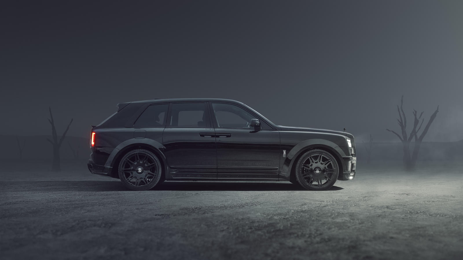 Rolls-Royce Cullinan ban do than rong anh 3