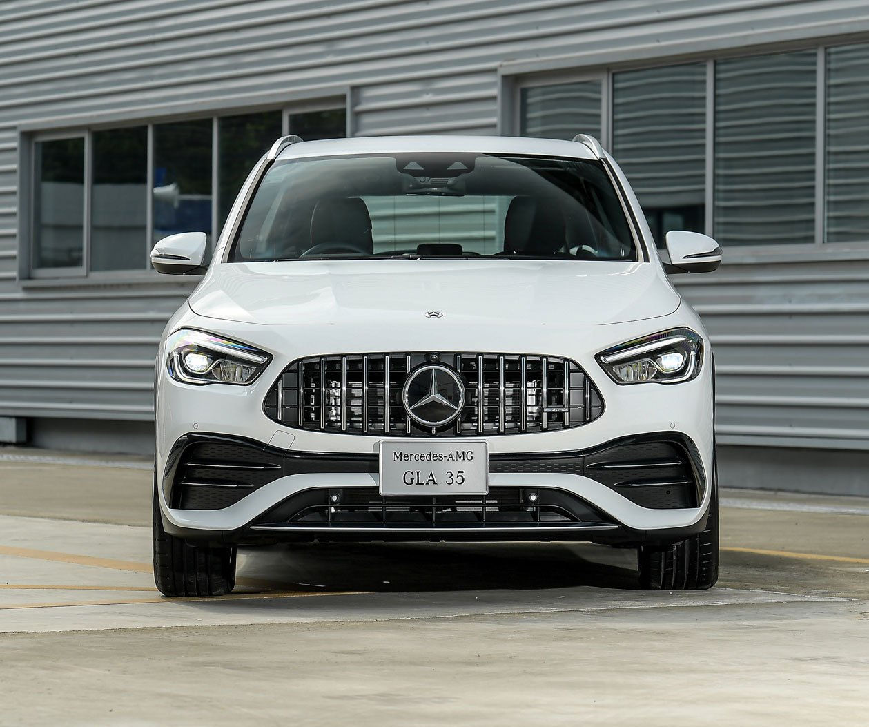 Mercedes-AMG GLA 35 4MATIC 2021 ra mat tai Thai Lan anh 1