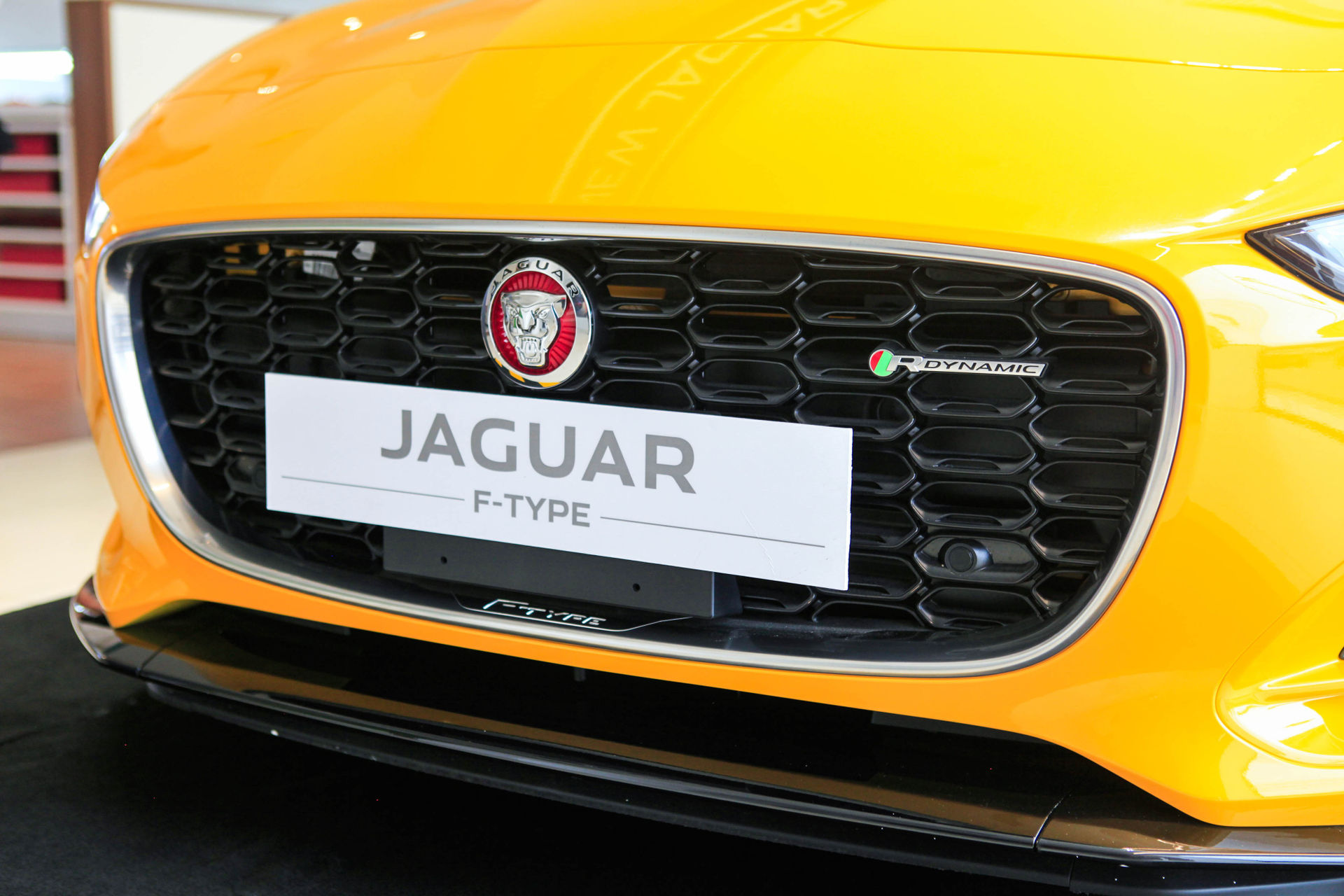 Chi tiet Jaguar F-Type 2021 tai Viet Nam anh 22