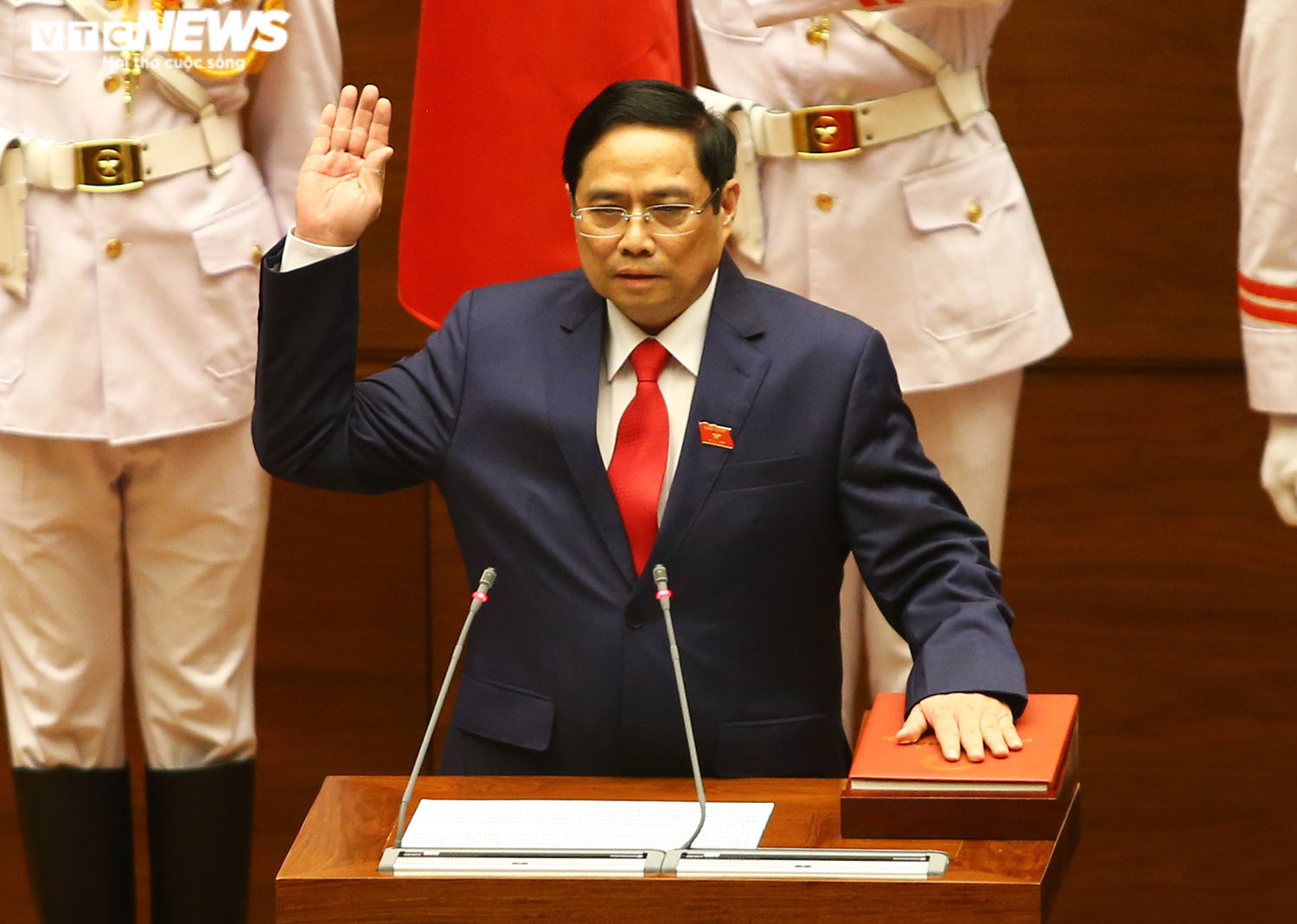 Ảnh: Thủ tướng Phạm Minh Chính tuyên thệ nhậm chức  - 2