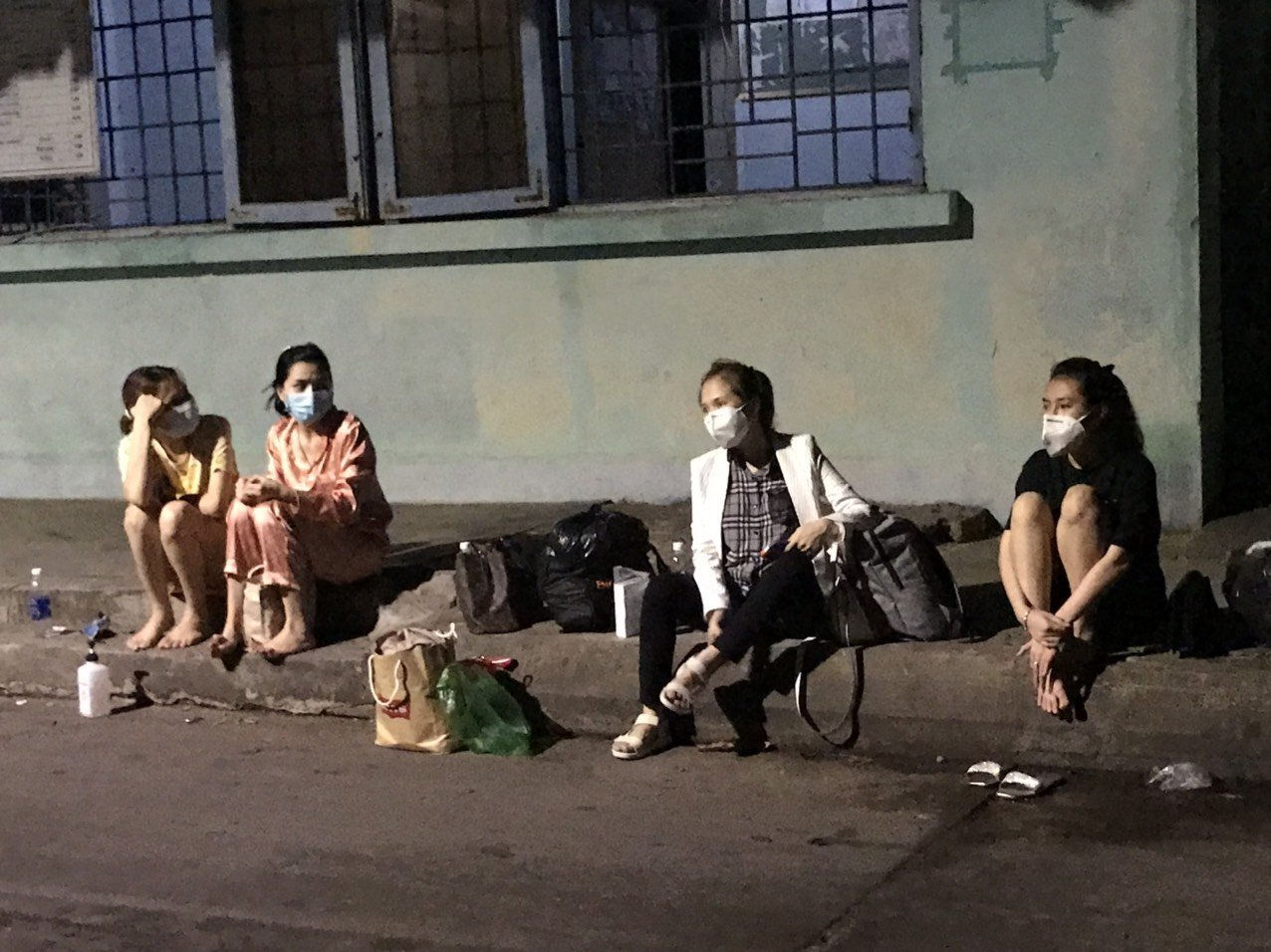 Cách ly 5 phụ nữ nhập cảnh trái phép từ Campuchia về Kiên Giang - 1