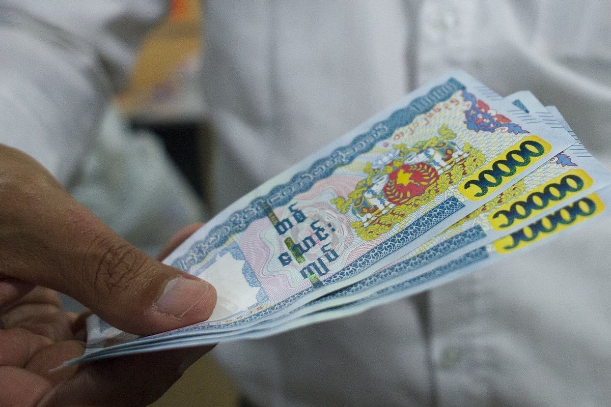 cdnmedia-baotintuc-vn_myanmar-kyat-currency-2015(1).jpeg