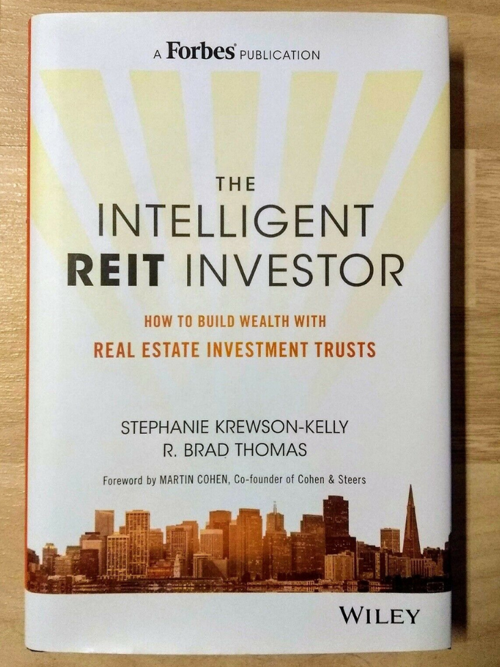 Mặt trước của The Intelligent REIT Investor