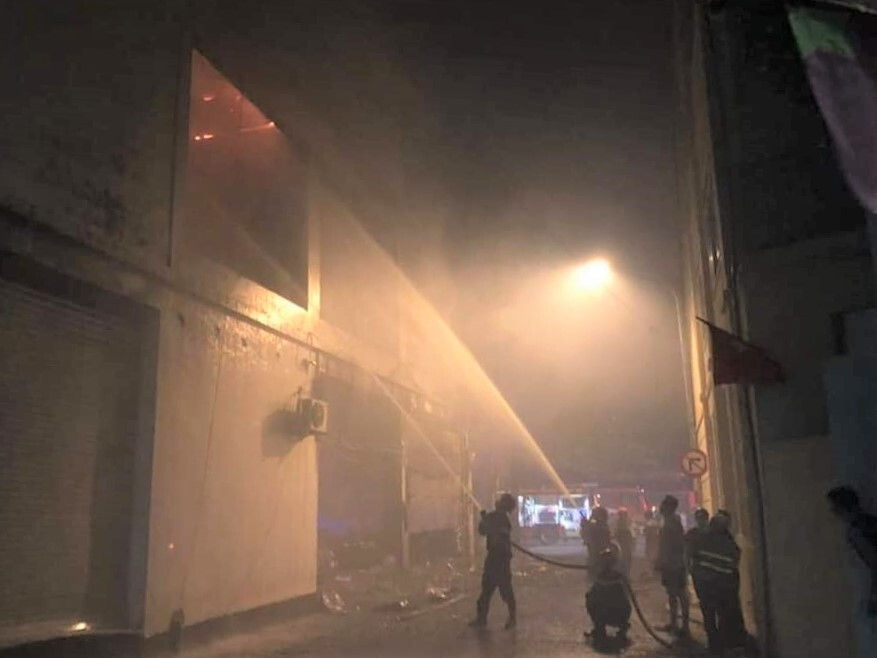 Phòng trà ở TP Vinh cháy dữ dội, ít nhất 6 người thiệt mạng - 2