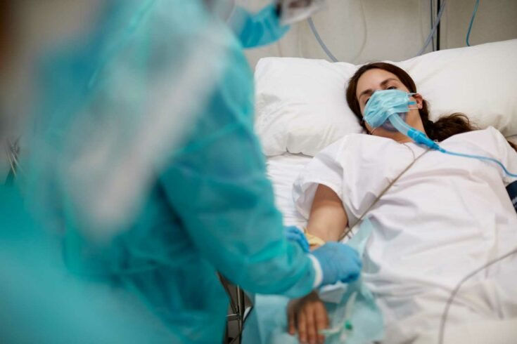 ukri-160721-gettyimages-1255593809-young-patient-hospitalised-with-covid-735x490.jpg