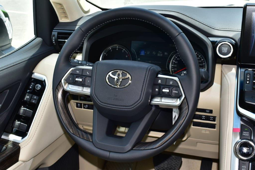 Chi tiet Toyota Land Cruiser 2022 ban cao cap nhat anh 16