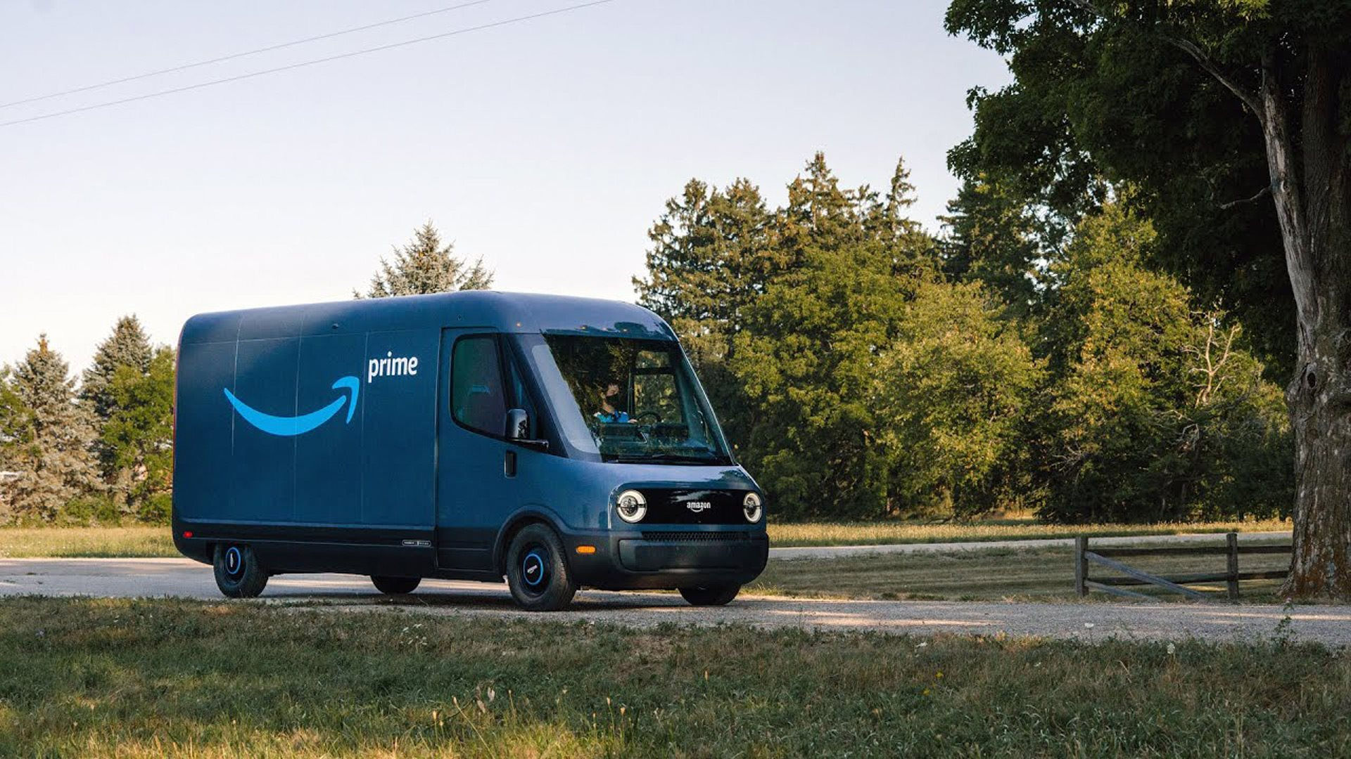 amazon-electric-delivery-van-designed-by-rivian_100764229_h.jpg
