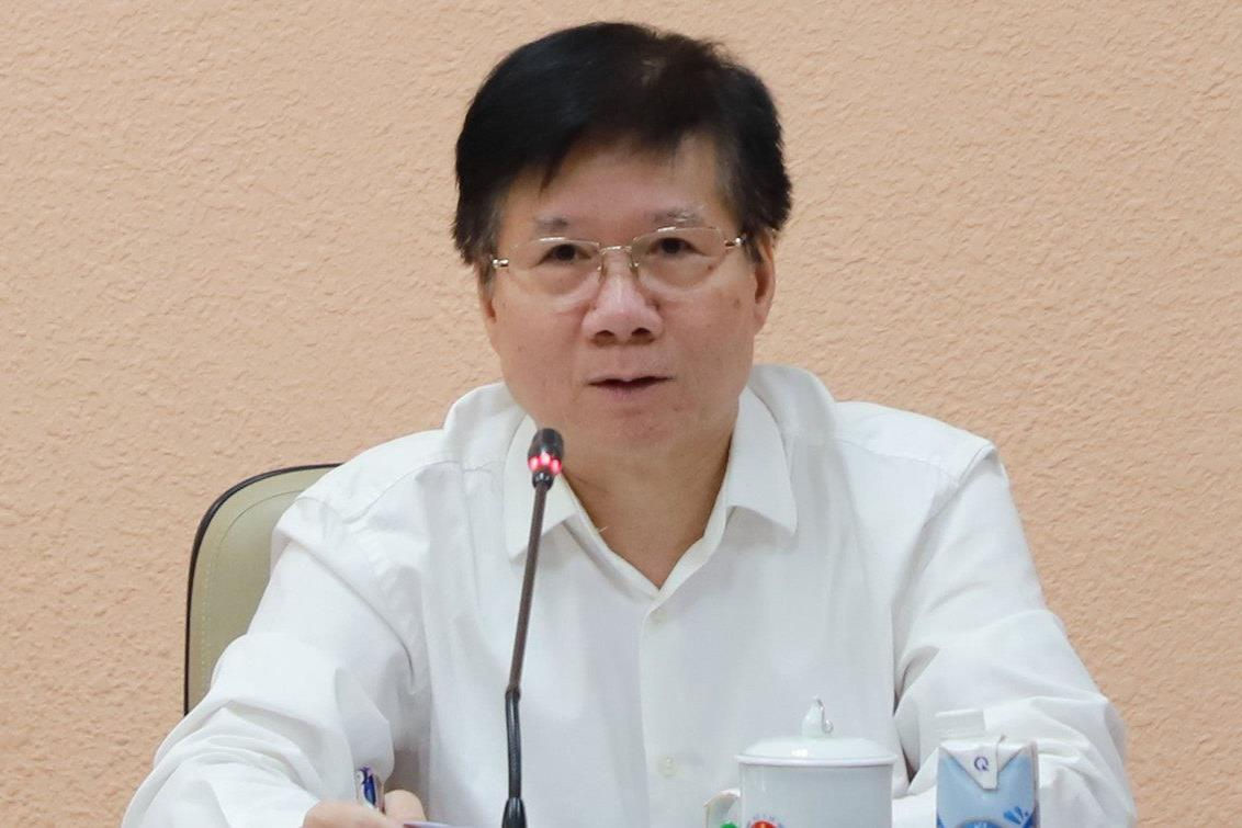 Bắt tạm giam nguyên Thứ trưởng Bộ Y tế và nguyên Giám đốc Bệnh viện Tim Hà Nội 