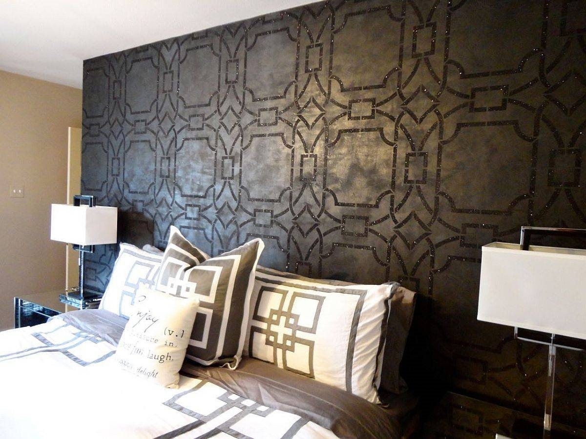 find-a-fun-wallpaper-that-brings-geometric-pattern-to-the-accent-wall-on-a-budget-22168.jpg