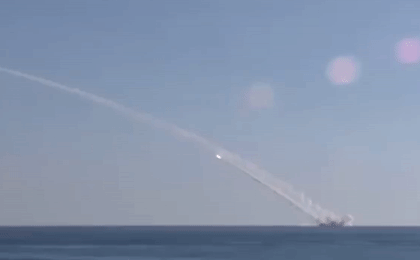 Nga tấn công Ukraina bằng tên lửa hành trình và siêu thanh từ Biển Đen