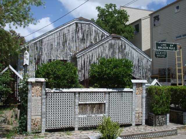 beer_can_house-640x480.jpg