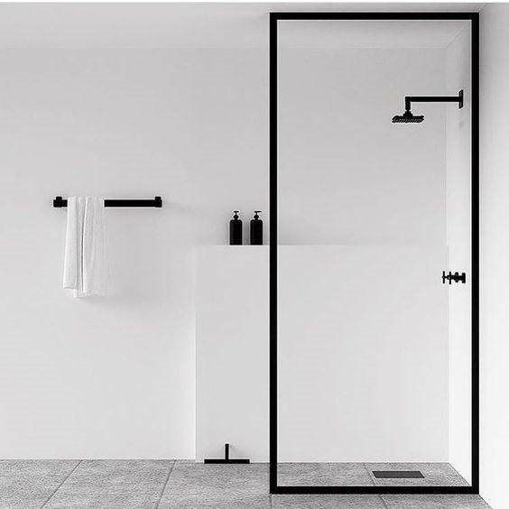 white-minimalist-bathroom-47800.jpeg