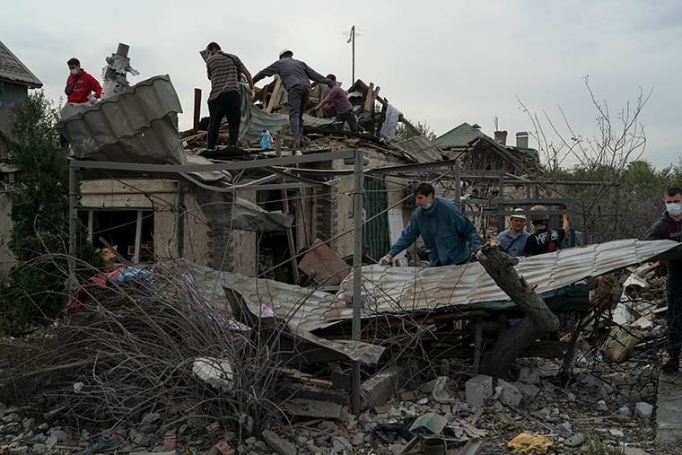 Tổng thống Putin cáo buộc lực lượng đặc biệt Ukraina về vụ nổ cầu Kerch - Ảnh 2.