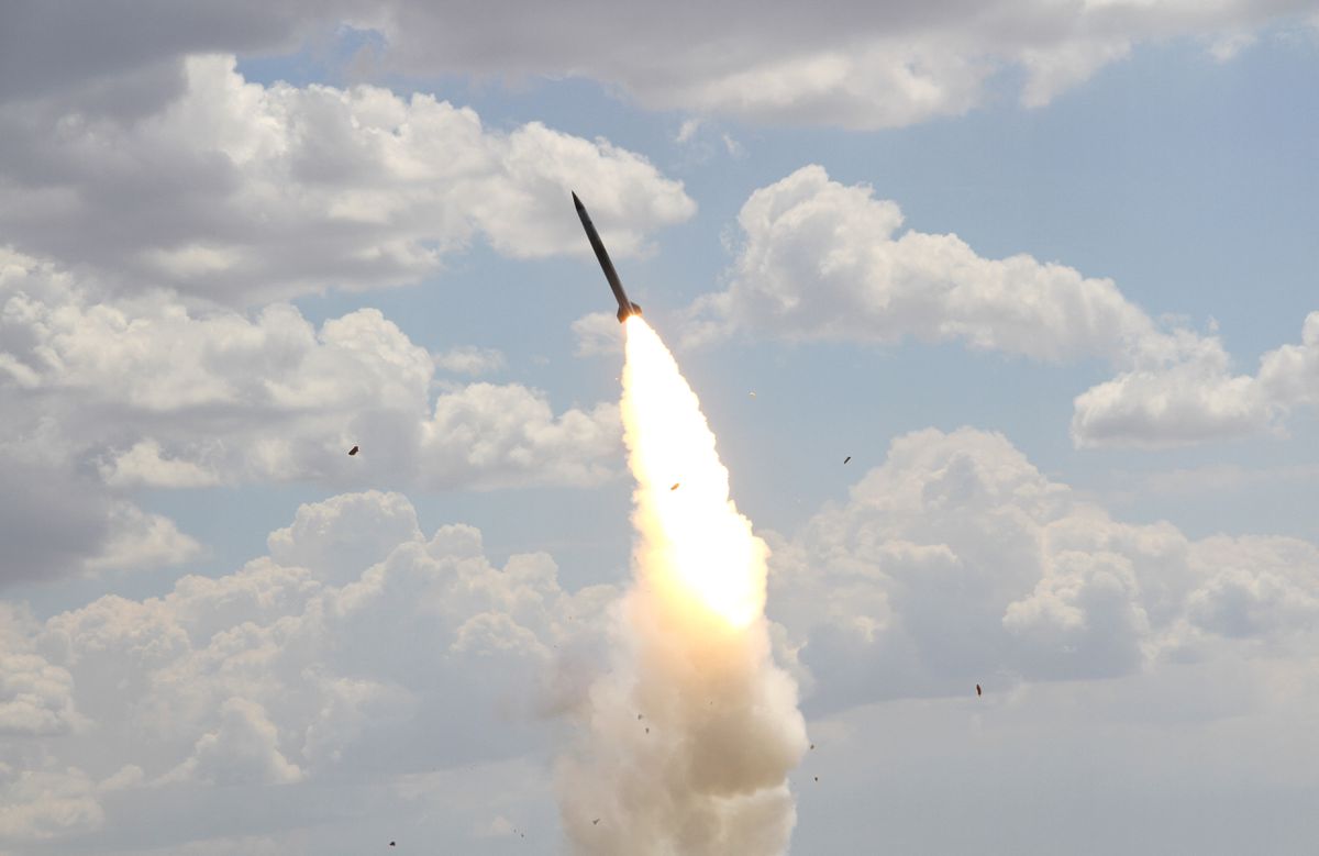 Công ty Mỹ vẫn cung cấp công nghệ mạng cho nhà sản xuất tên lửa Nga, dù bị cấm - Ảnh 1.
