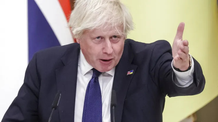 Ông Sunak 'rộng cửa' trở thành Thủ tướng Anh tiếp theo sau khi Johnson tuyên bố rút lui? - Ảnh 1.