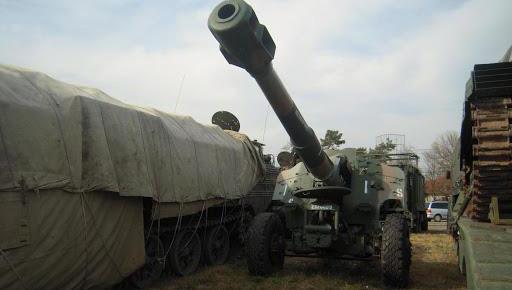Nòng lựu pháo D-20 của Ukraina bị xé toạc khi bắn đạn do NATO viện trợ - Ảnh 12.
