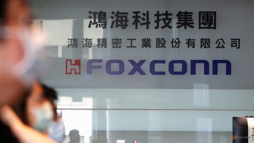 Foxconn 'lạc quan một cách thận trọng' về triển vọng quý IV - Ảnh 1.