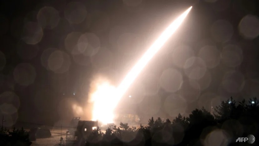 Triều Tiên tiến hành vụ thử tên lửa thứ 8 trong vòng 2 tuần - Ảnh 1.
