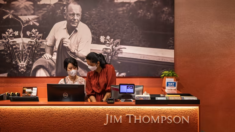 Biểu tượng lụa Thái Lan Jim Thompson sẽ trở lại với tư cách là thương hiệu toàn cầu - Ảnh 2.