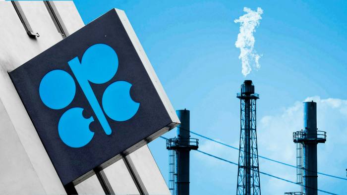 OPEC+ xem xét cắt giảm sản lượng dầu thô trước lệnh trừng phạt Nga và đề xuất giá trần - Ảnh 3.