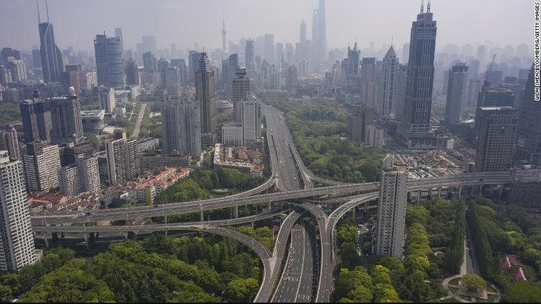 Chính sách ‘zero Covid’ của Trung Quốc khiến Hồng Kông và Thượng Hải đang mất dần sức hút - Ảnh 1.