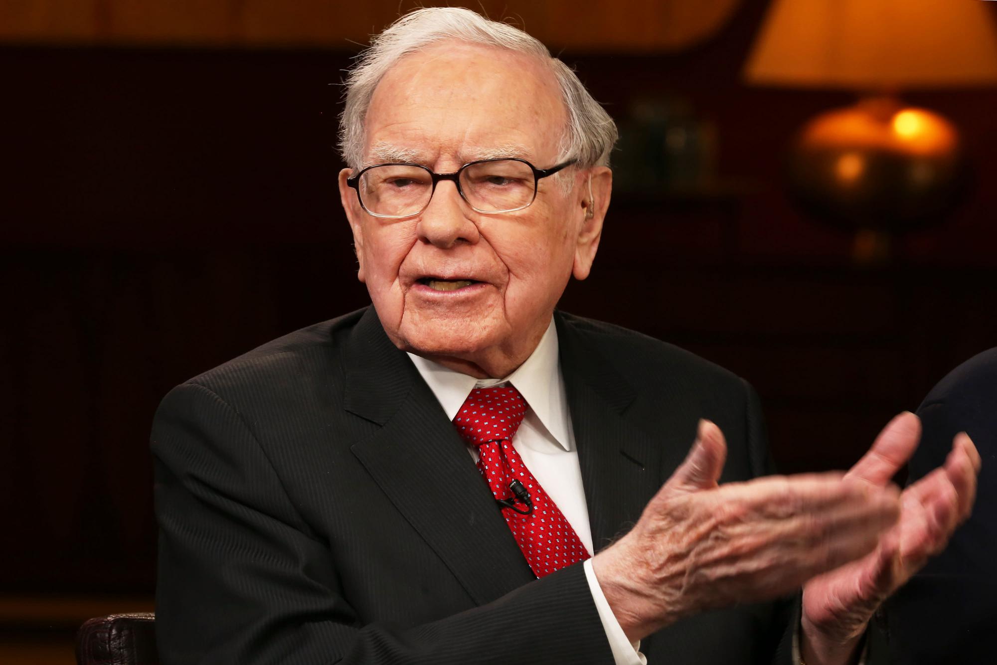 Đối chiếu 5 nguyên tắc đầu tư của Warren Buffett vào cổ phiếu VNM - Ảnh 1.