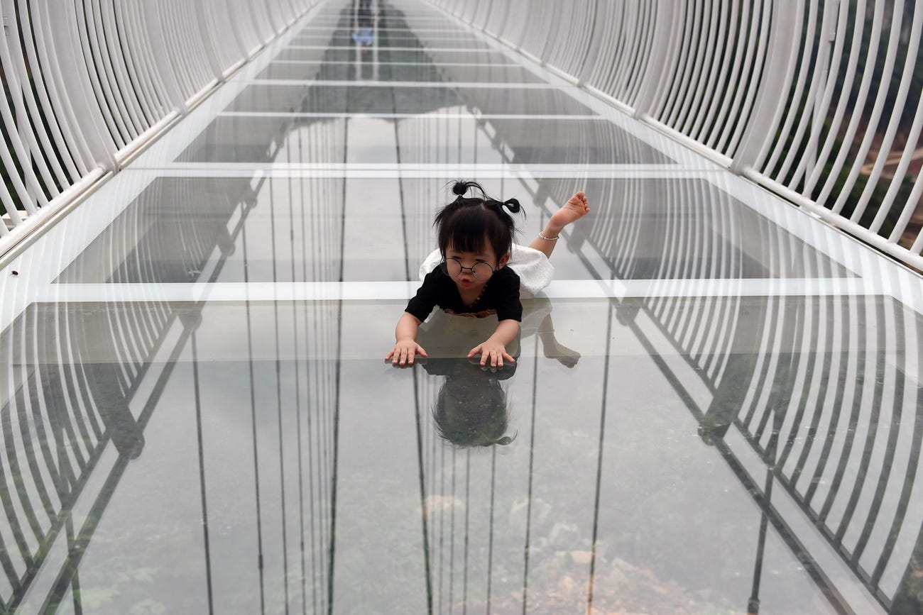 Ngắm cây cầu kính dài 2.000 m dài nhất thế giới tại Việt Nam - Ảnh 19.