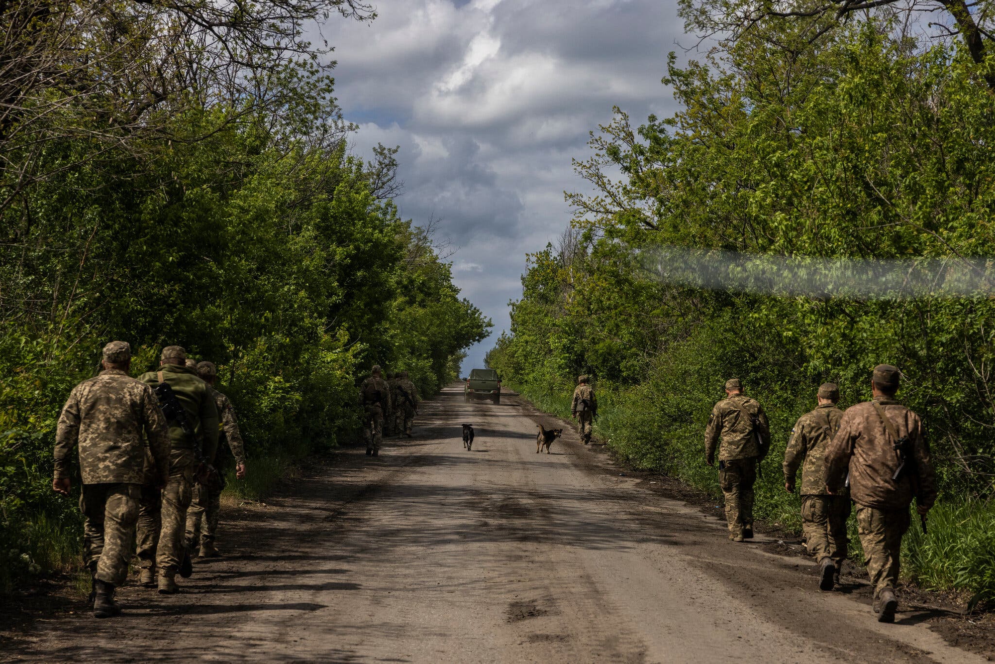 Pháo binh hùng mạnh của Mỹ tham chiến ở Ukraina - Ảnh 7.