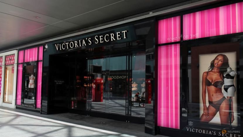 Victoria's Secret đền bù 8,3 triệu USD cho công nhân Thái Lan bị thôi việc - Ảnh 1.