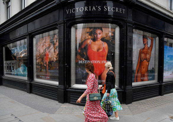 Victoria's Secret đền bù 8,3 triệu USD cho công nhân Thái Lan bị thôi việc - Ảnh 3.