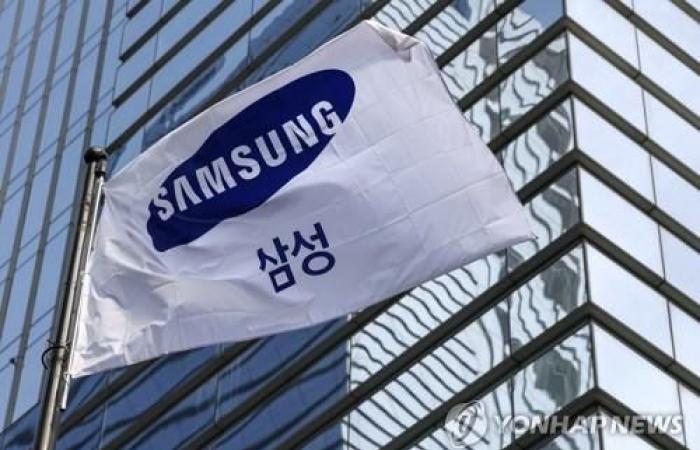 Samsung Electronics tụt 7 bậc trên thế giới - Ảnh 1.