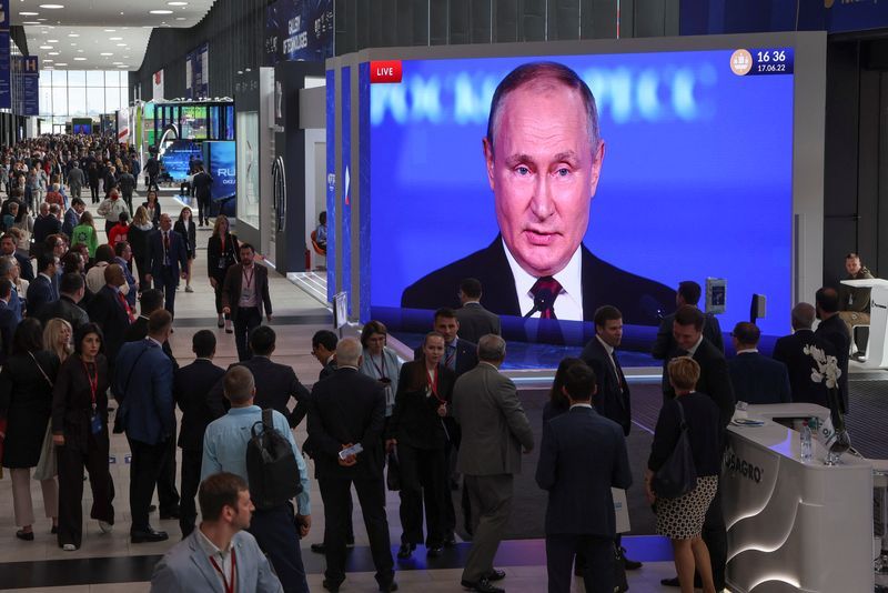 Tổng thống Nga nói 'kỷ nguyên của thế giới đơn cực' đã kết thúc - Ảnh 2.