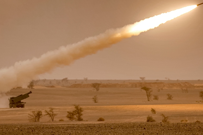 HIMARS là gì? Hệ thống tên lửa tiên tiến mà Mỹ gửi cho Ukraina - Ảnh 2.