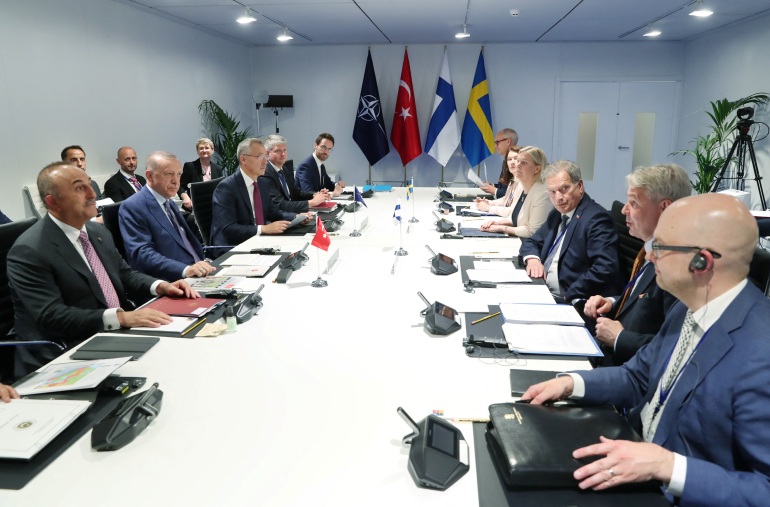 Thổ Nhĩ Kỳ không sử dụng quyền phủ quyết, Phần Lan và Thụy Điển sắp gia nhập NATO - Ảnh 2.
