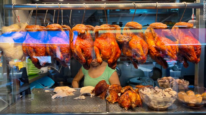 Cuộc 'khủng hoảng cơm gà' ở Singapore là dấu hiệu mới nhất về tình trạng thiếu lương thực toàn cầu  - Ảnh 1.