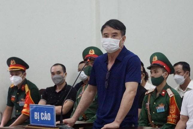 Vụ buôn lậu xăng, cựu chỉ huy Biên phòng Kiên Giang bị đề nghị án chung thân - Ảnh 2.
