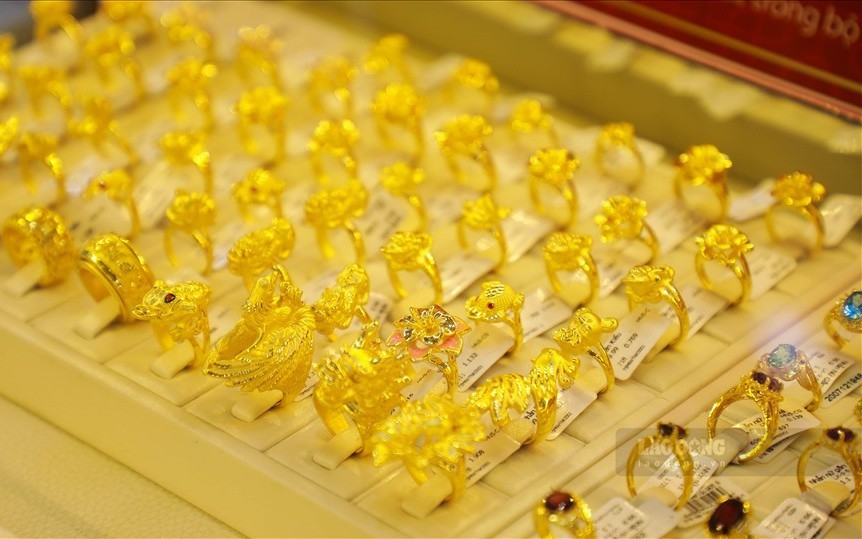 Giá vàng giảm gần 4 triệu đồng/lượng trong phiên chiều 18/7
