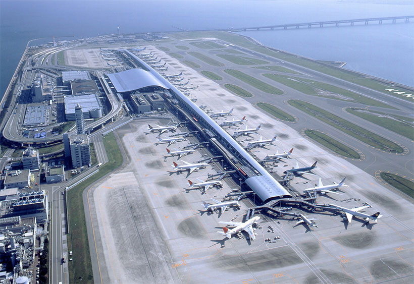 Top 10 sân bay độc đáo nổi tiếng nhất thế giới - Ảnh 1.