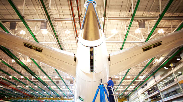 Boeing bàn giao máy bay 787 Dreamliner đầu tiên kể từ năm 2021 - Ảnh 1.