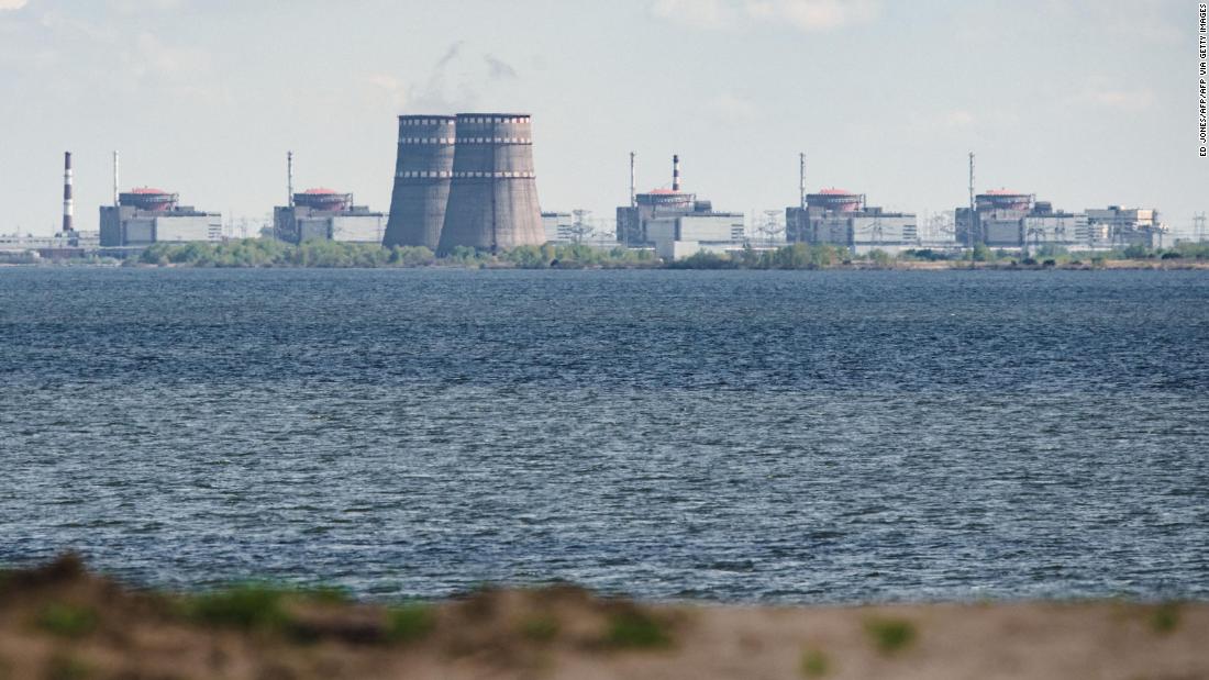 Bên trong nhà máy điện Ukraina, bóng ma thảm họa hạt nhân ở châu Âu - Ảnh 2.