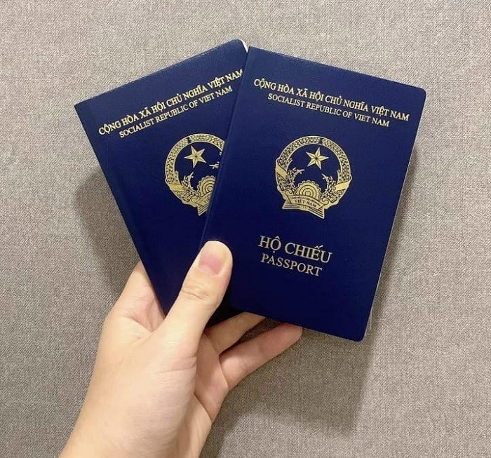 Mỹ yêu cầu bổ sung nơi sinh vào mẫu hộ chiếu mới của Việt Nam - Ảnh 1.