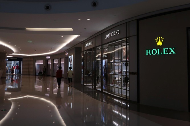Tại sao người giàu Trung Quốc bán tháo đồng hồ Rolex, túi xách Hermès? - Ảnh 4.