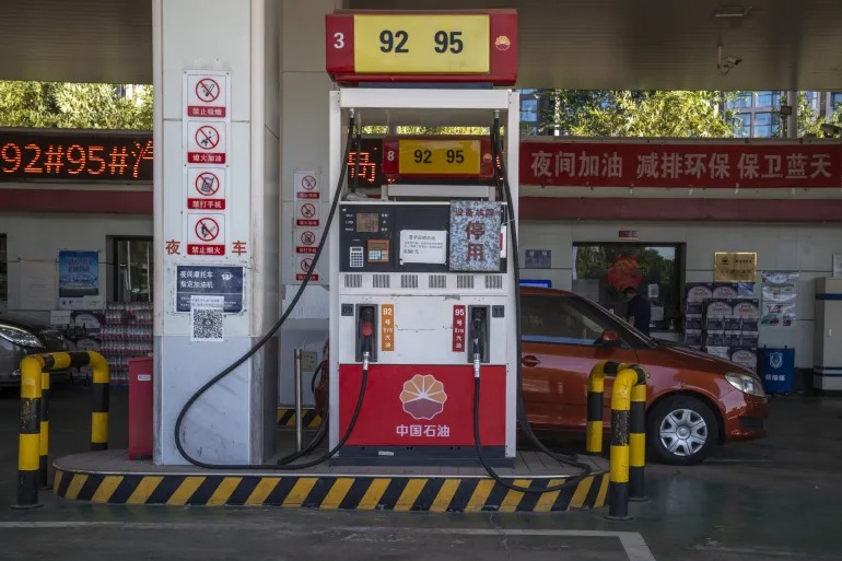 Các công ty dầu khí của Trung Quốc kiếm 'bộn tiền' do giá nhiên liệu tăng cao - Ảnh 1.