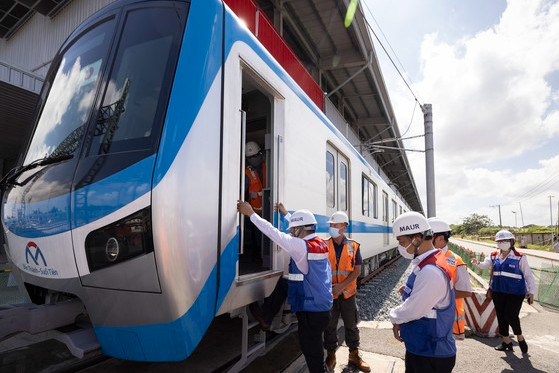 Chạy thử tàu metro số 1 Bến Thành - Suối Tiên - Ảnh 1.